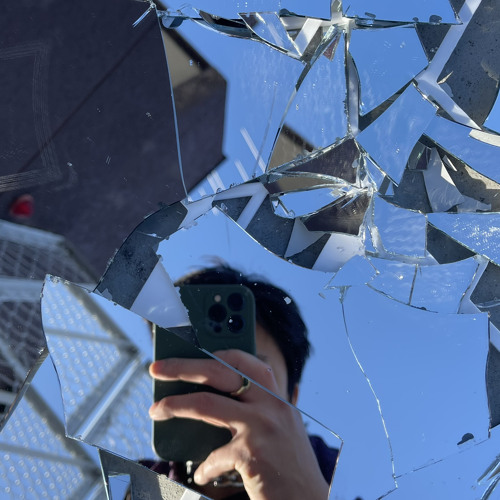 Mirrors(feat. FOREIGN RYUU)