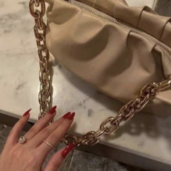 حتى الرّاء في إسمك تدلُ على الرقة♡︎