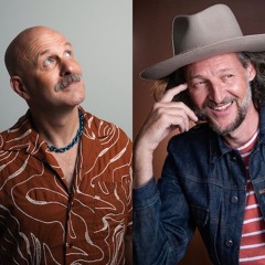 International Sounds 13 - Dicky Trisco [with DJ Garth]