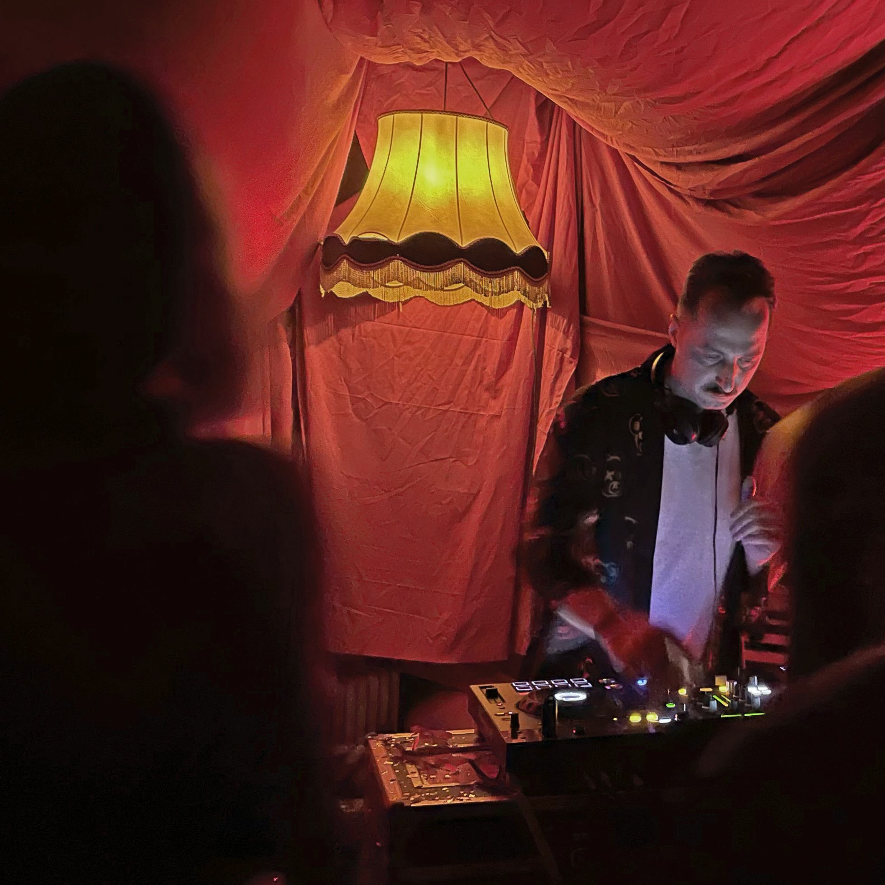 Piet van Noord pres. ELECTRONIC DEVOTION
