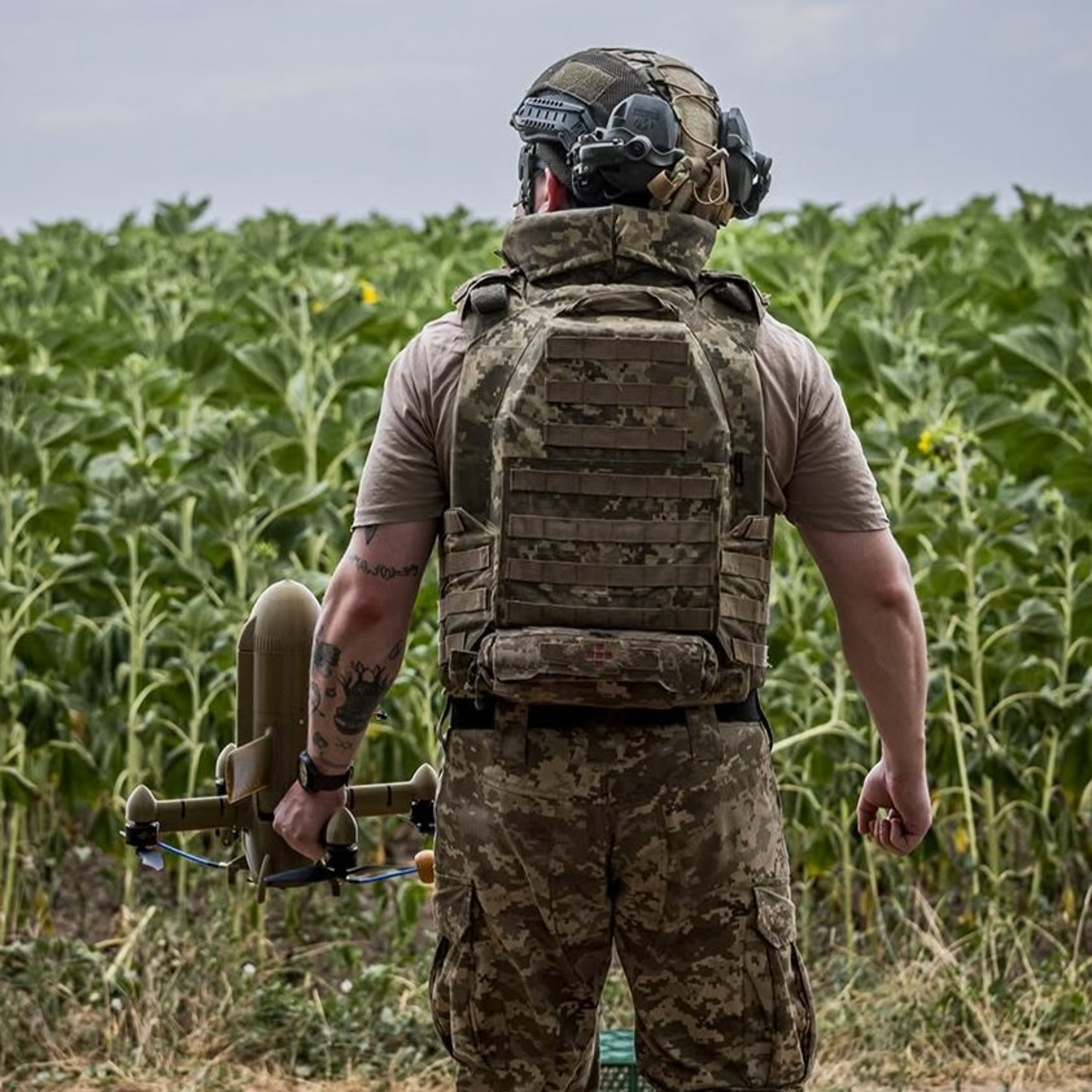 Секрет підрозділу: Чому сотні військових після СЗЧ повертаються саме до «Яструбів» episode artwork