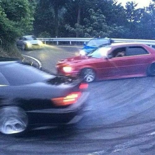 UNSACREDMANE - LOOPIN