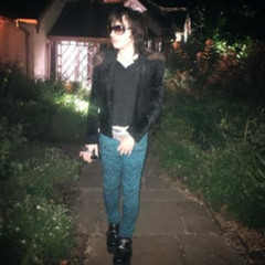 at the fashion show like phreshboyswag (dw3llow)