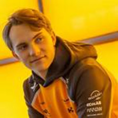 oscarrrrrrrr piastriiiiiiiiiii (1)