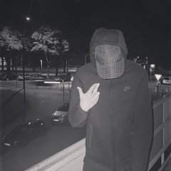 Nikita Komm Genau Von Da