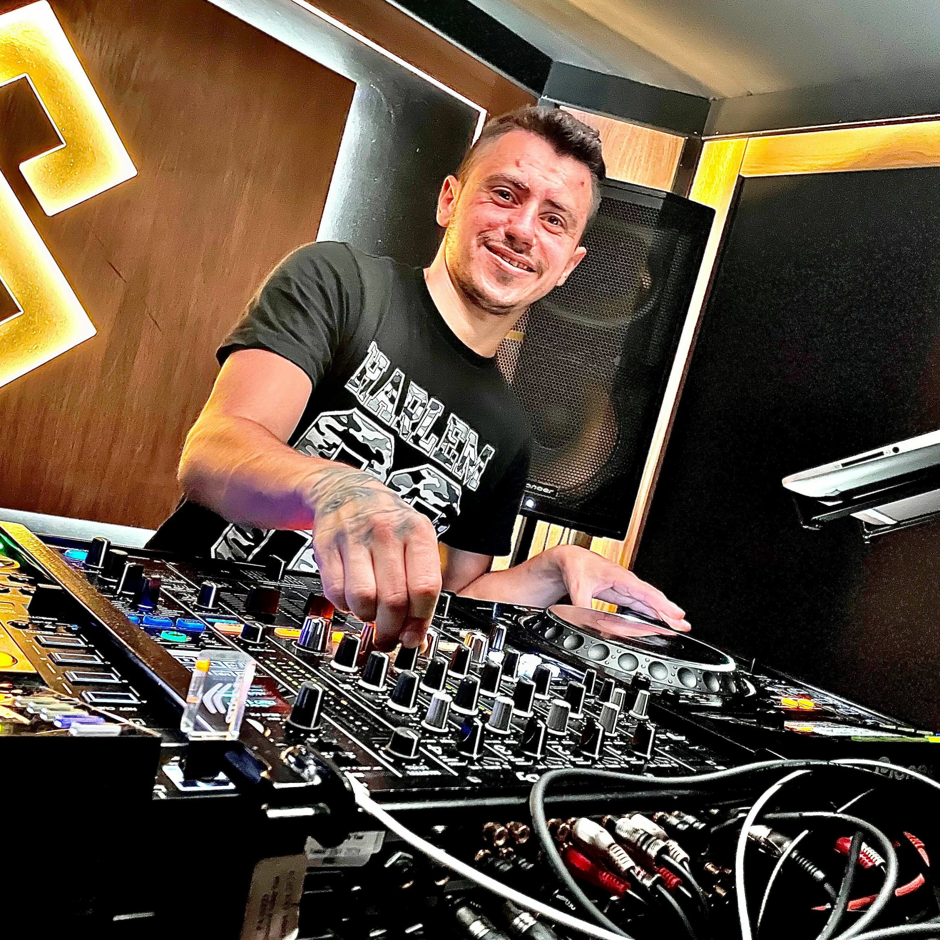 Deejay Lil`Boy Mix