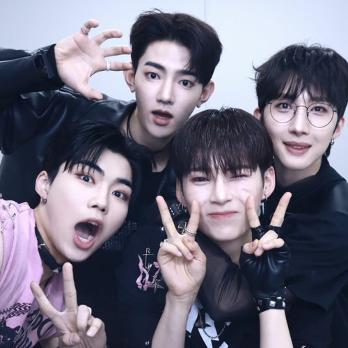 BOYS (보이즈플래닛) ACES TOMBOY Listen to music