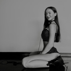 HOUSEWIFE II