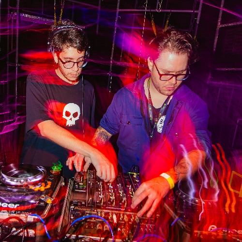 Techno Room - Led b2b Baklaav