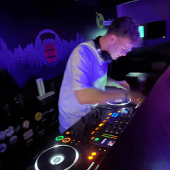 MNM START TO DJ