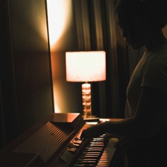 [PLAYFUL/HAUNTING] swimming