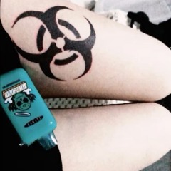 ZXMBIE!🧟🧟🧟 // 私に嘘"(p′︵‵。)⋆༺𓆩☠︎︎𓆪༻⋆ )9lives