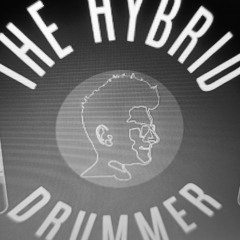 The hybrid drummer (impro bass)
