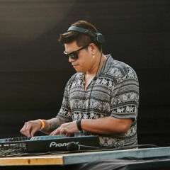 RADIO MIX STUDIO92 (DJ TOWA VIAJE MUSICAL 55 EN VIVO)