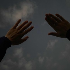 فَفي الدُّنيا تَلاقينا:)