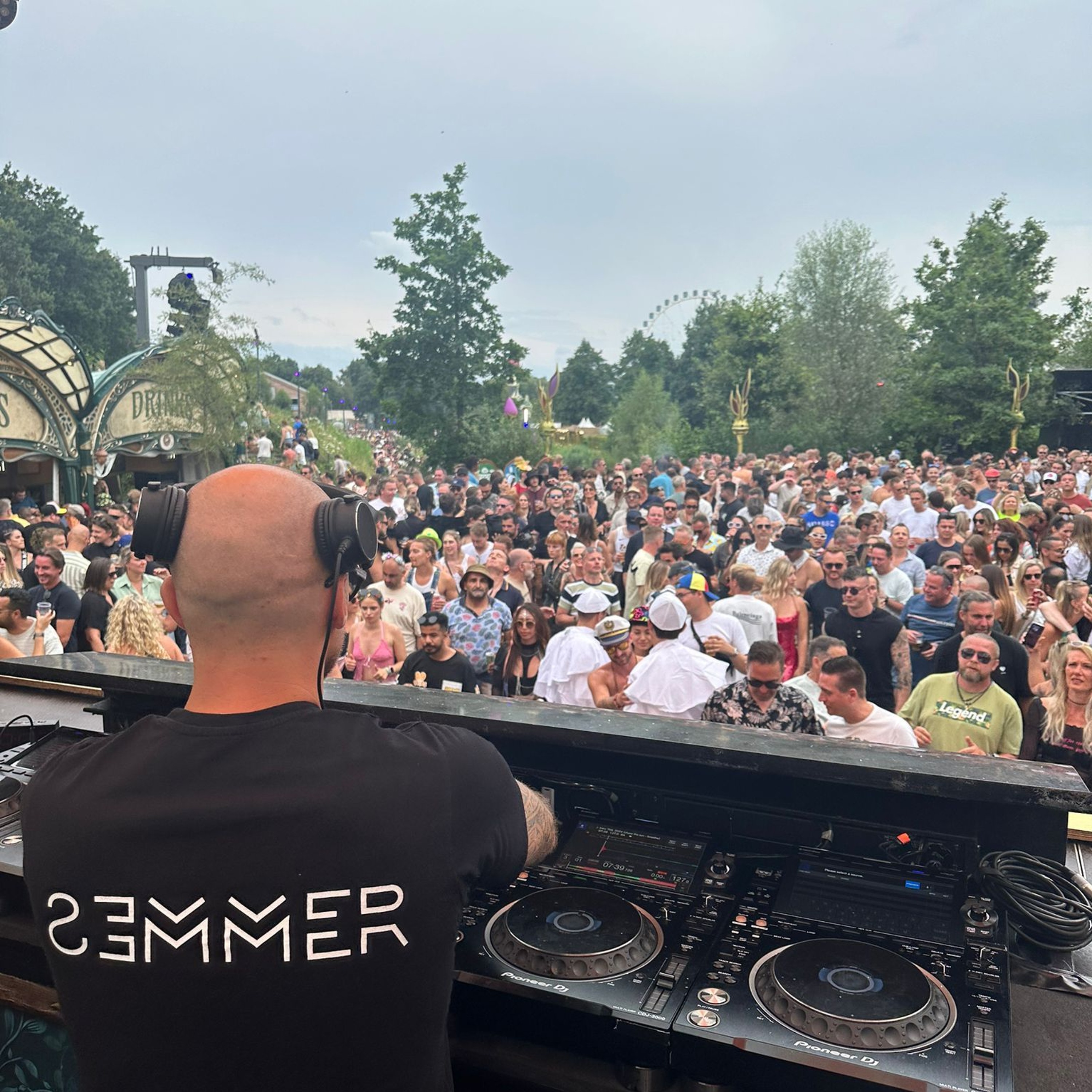 At The Villa People - Open Your Eyes (Semmer’s TML remix) unreleased episode artwork