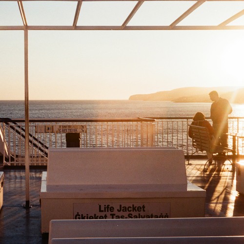 Kelpe - Arrival In Magic Hour