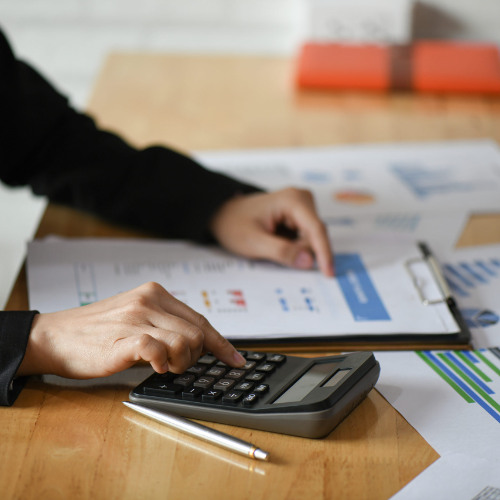 How Planners Help Manage Debt and Save Simultaneously?