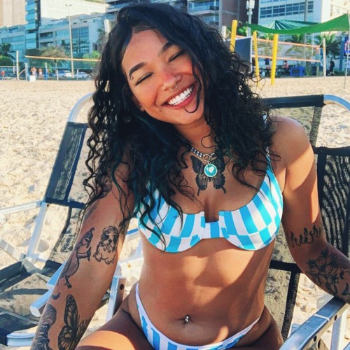 MC DB - ELA É UM PERIGO - SÉRIE GOLD • 2K21 (2L SILVA)