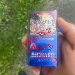 AVGGUYINGROCERYSTORE