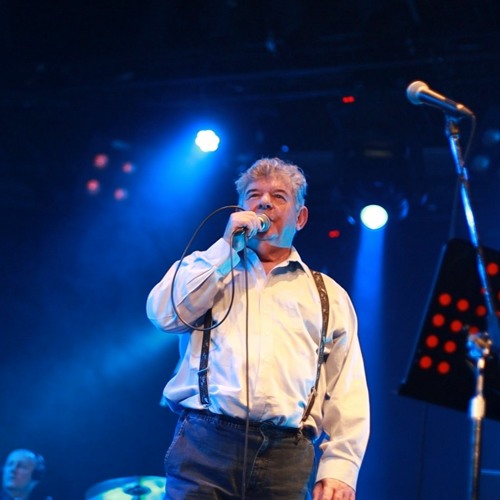 Stream Cheira bem, Cheira a Lisboa by Manuel Cardoso | Listen online ...