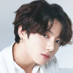 KNEE 𝑏𝑦 JUNGKOOK