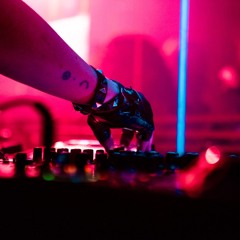 Miss Manu closing DSK Records Showcase @Les Enfants Brillants