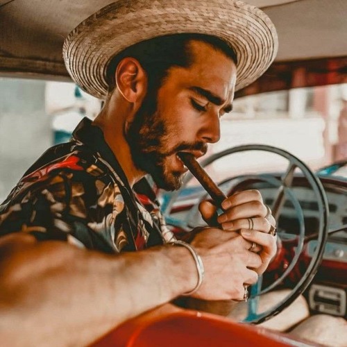 مهرجان دايما ناسي الفرح ( ومليش جيرل فريند ) عصام صاصا الكروانEssam Sasa Dima Nasy Elfar7MP).mp3
