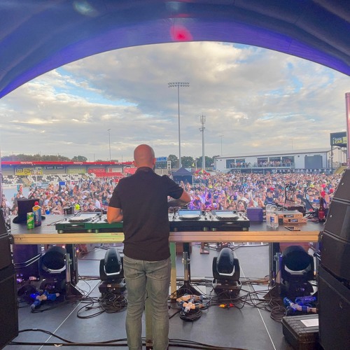 Sam Jones - LIVE From Shorefest @ Seaview Stadium, Belfast (25.09.21)