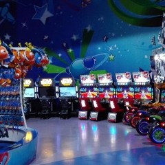 The Biggest Hits Of 2020 | WALL•E with Magic Planet (Mall Of The Emirates)