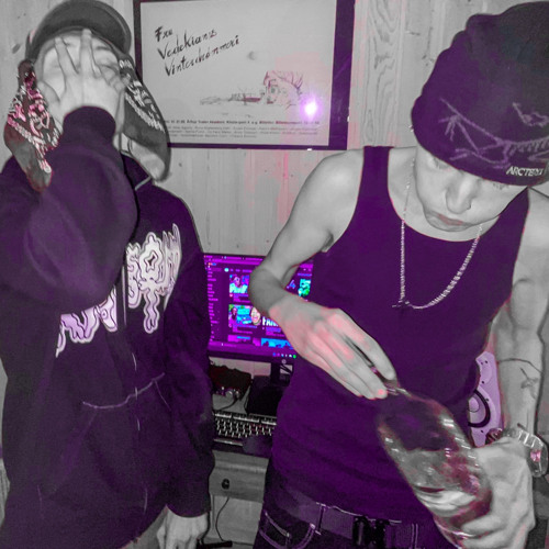 løber væk (ft. jakee) [prod. @troyvixious]