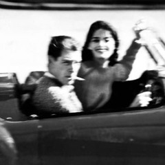 يعجز الوصف ما يلحَق لوصفك مدى ..