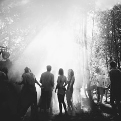 FF20 - MIT FREUNDEN IM WALD