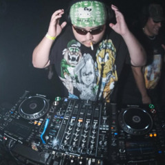dj pwned @ touchinginfinite 8 / 2 / 25