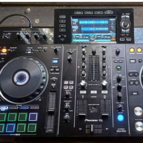 Old skool DJ Tanners live mix