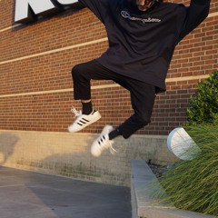 the mood (prod. adjacen7)