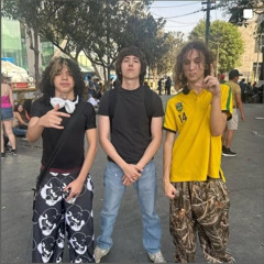 FUMO UNA BANDA ME ENCANTAN LAS TROLAS