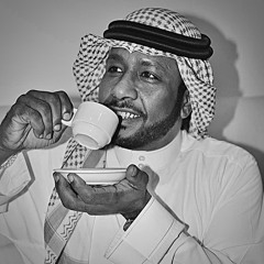 ‎⁨وا شقى قلبٍ تولّع بمزيون، حمّله شوق الهوى حمولٍ ثقيلة⁩