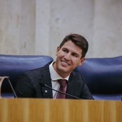 28.11.2025 = MÉDICO GUILHERME RENKE RECEBEU HONRARIA DA CÂMARA DE SP