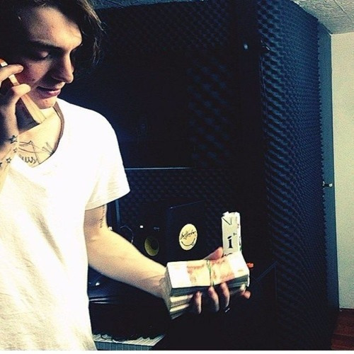 кифаплу + yung trappa - Отношения / Я не буду бедным (prod.KeefaPlugg)