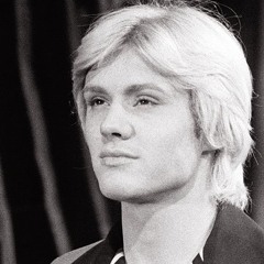 François Valery - Elle danse, Marie (re disco ver ''Elle s'en fout'' Club de Nuit reMix) back to 83