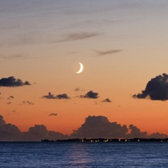The summer Breeze of the Half Moon  (Club Mix)