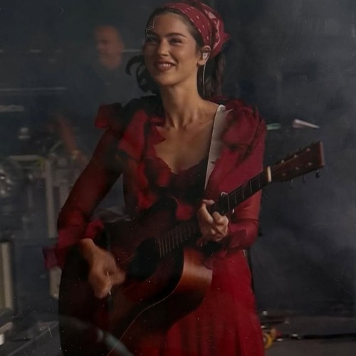 Gracie Abrams - Out Of Nowhere (Live from Glastonbury)
