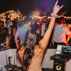 BRITISH || A MILLENNIAL WEDDING MIX
