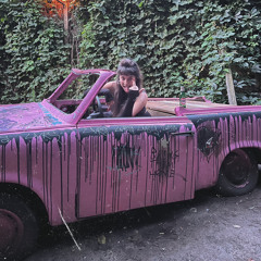 | PINKY - Am I pink enough? |