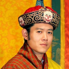མི་དབང་མངའ་་བདག་རིན་པོེ་ཆེའི་ཞབས་བརྟན། རྒྱལ་གཞུང་ཟློས་གར་གྱིས་ཕུལ།