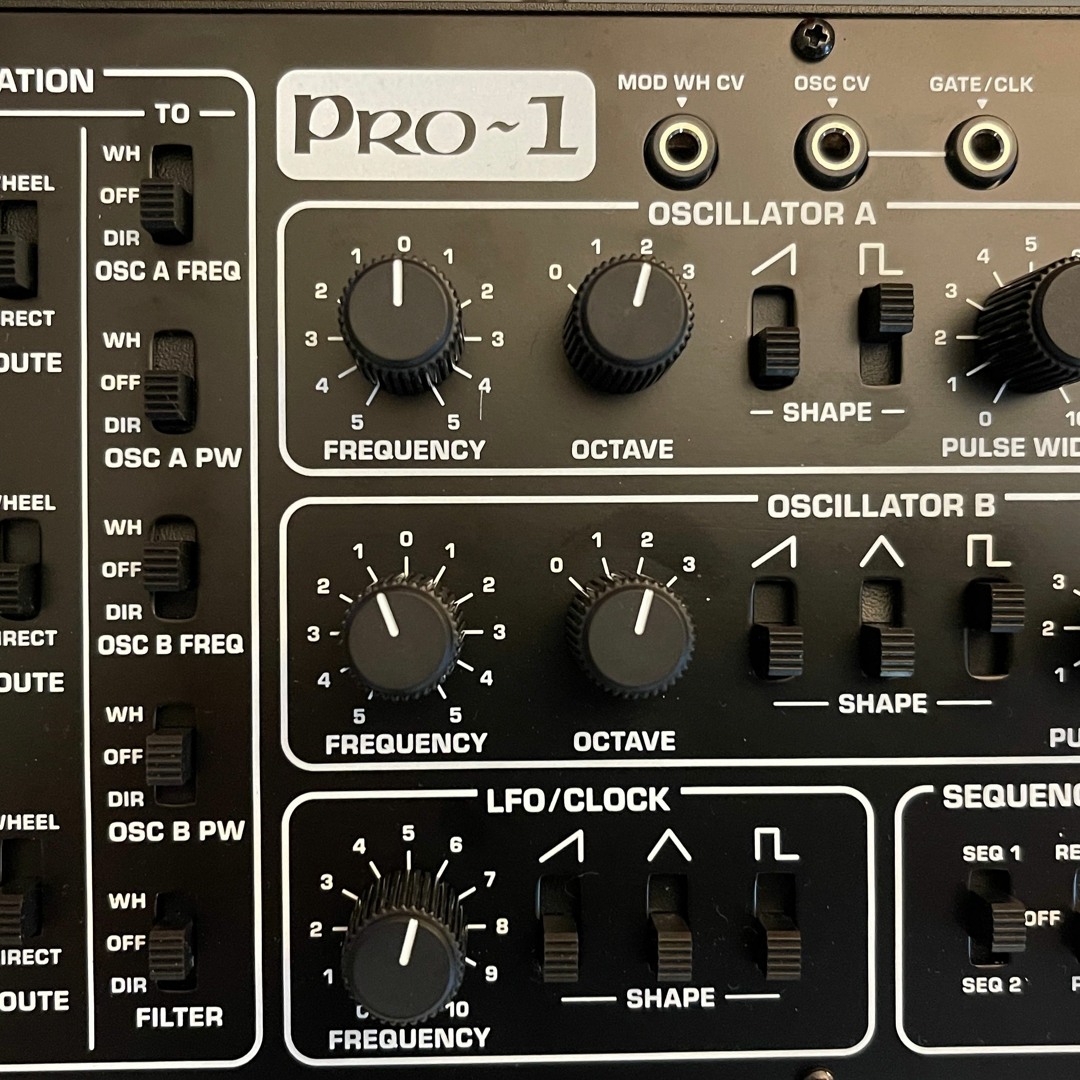 x0xb0x アシッドベースマシン Roland TB-303 クローン名機 国産x0xb0x（303クローン）『gizm0x x0x-pro』 実機レビュー