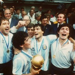 "Akkoriban nem is volt kérdés, hogy ki a világ legjobbja. Volt Maradona, és utána jöttek a többiek."