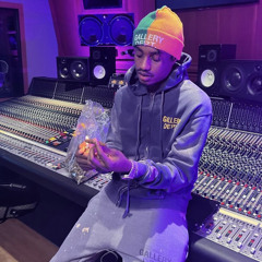 lil tjay living freestyle