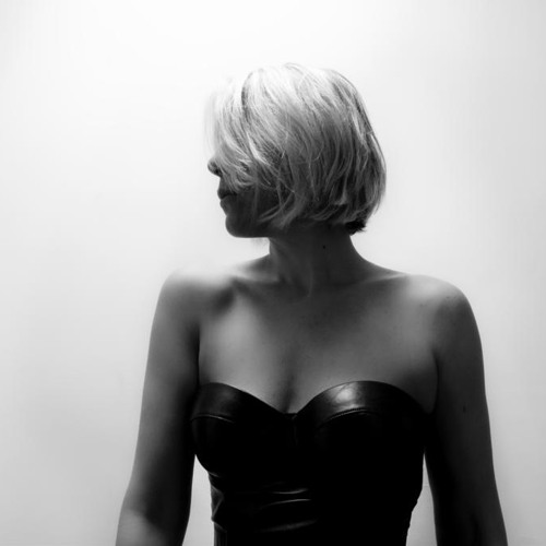 M.A.N.D.Y, B.Shades, P. Baumel, K.Trumstrasse, R.Ahmed - Late For A Body Language (Metaflore Edit)